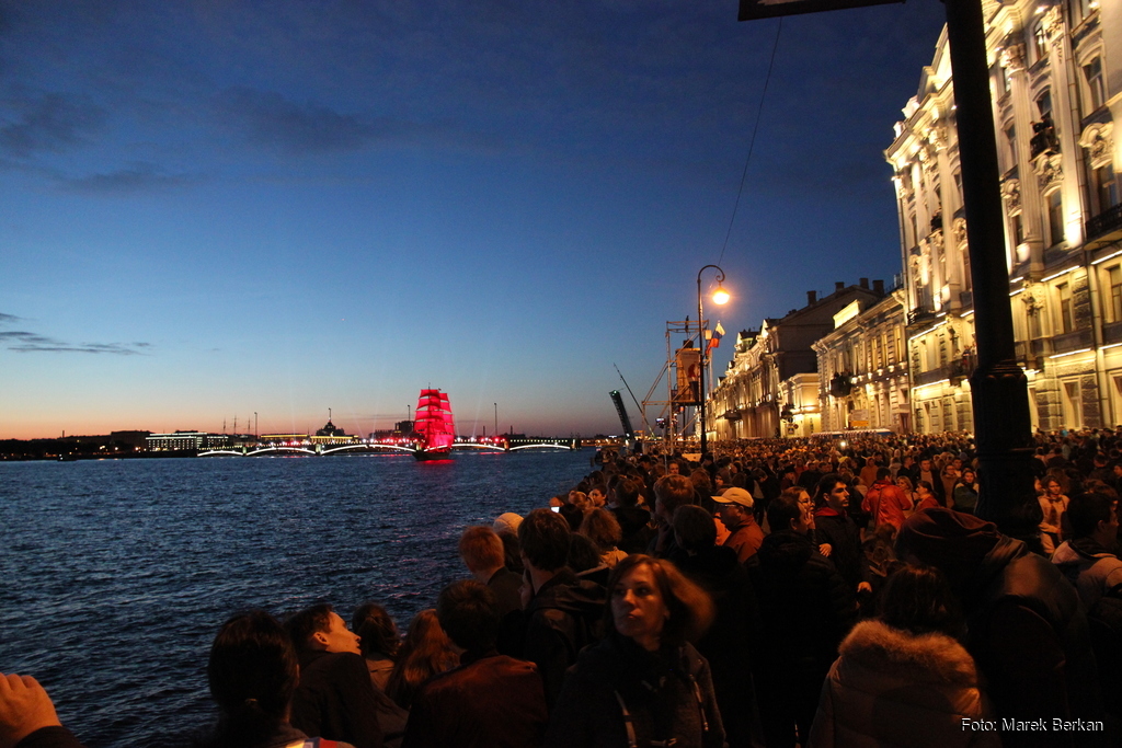 Petersburg: pokaz "Scarlet Sails"