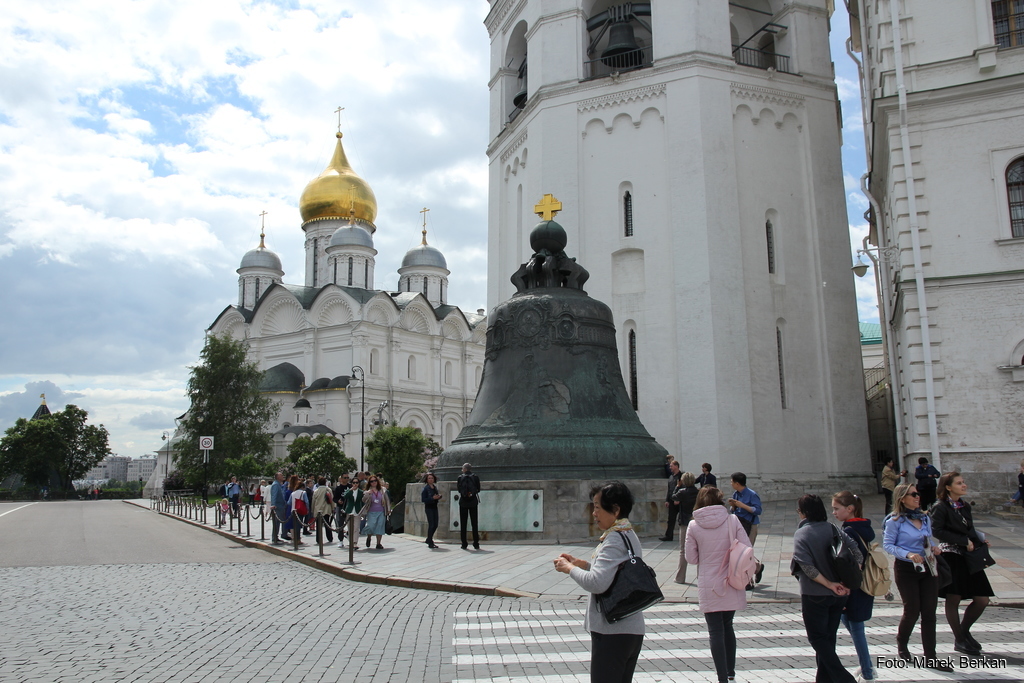 Moskwa: dzwon na Kremlu