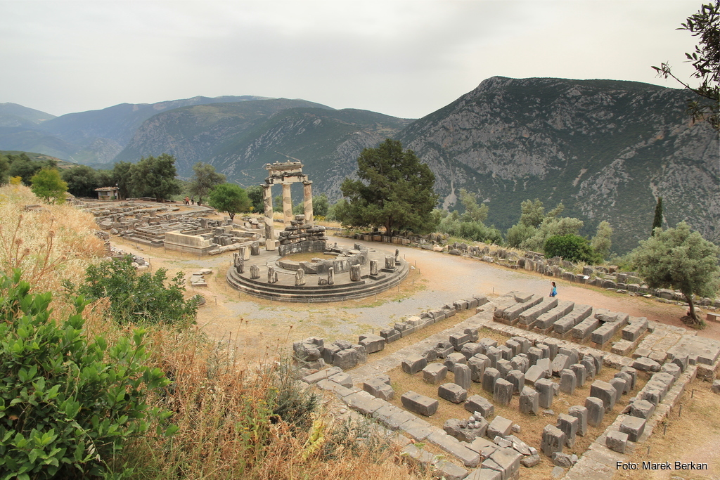 Delfy - ruiny świątyni