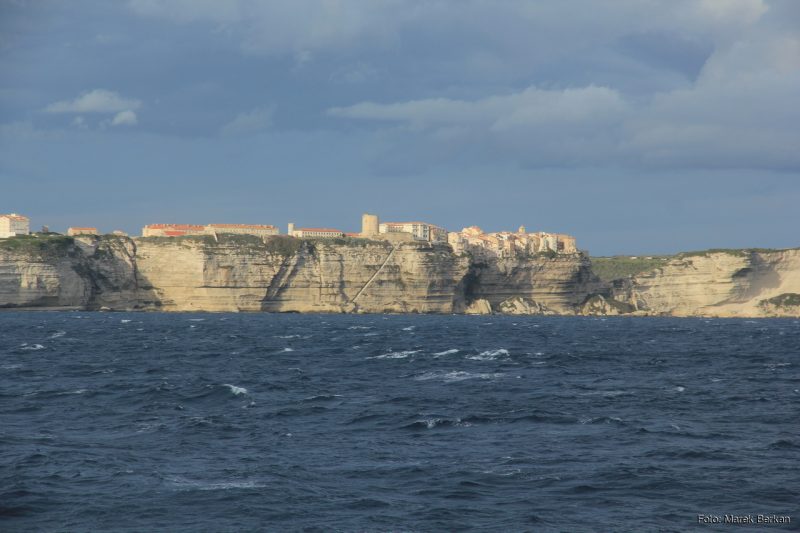 Widok na Bonifacio z morza